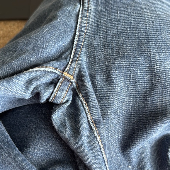 Madewell Curvy High-Rise Skinny Jeans in Hayes Wash - Picture 14 of 14